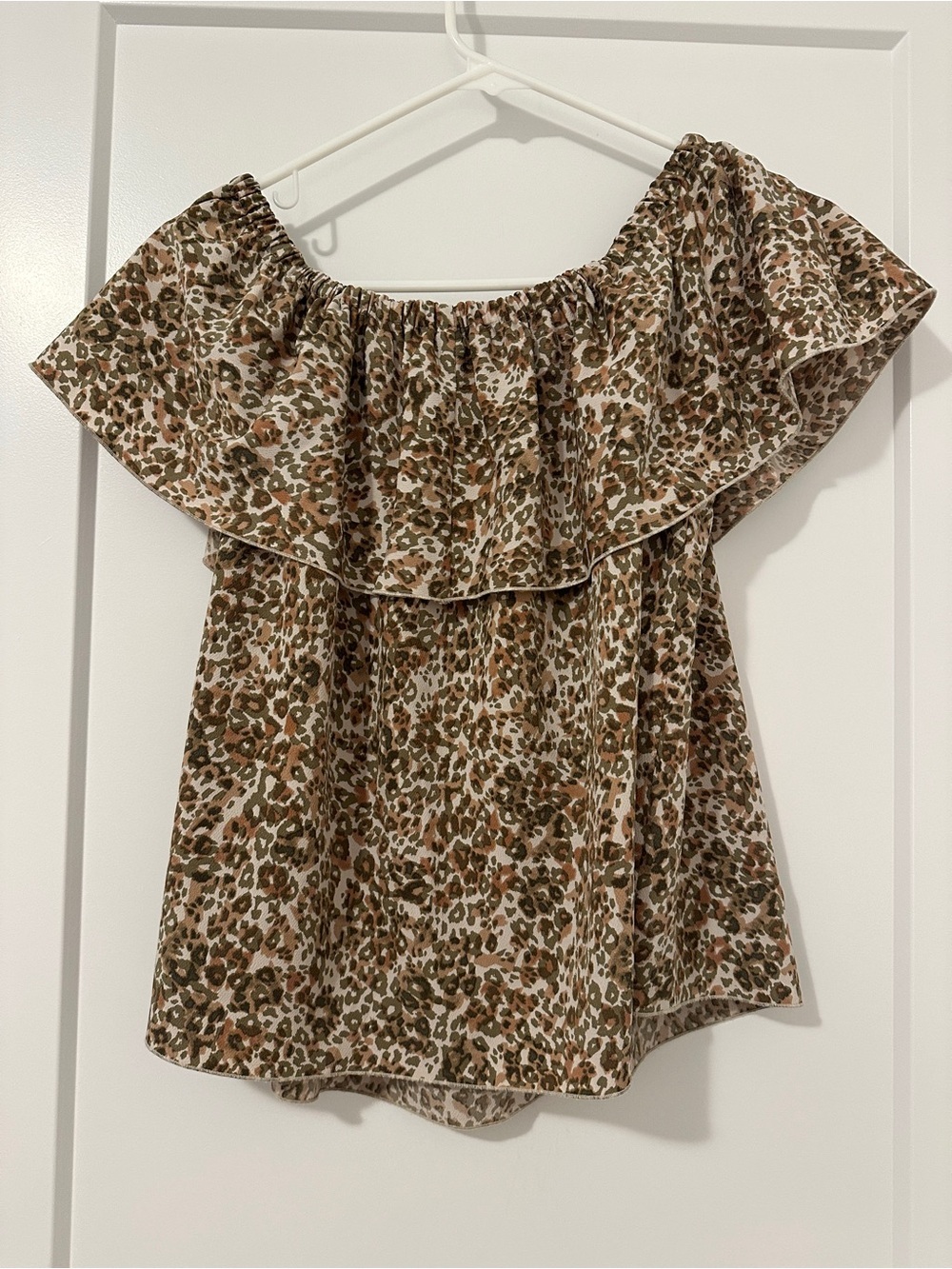 Aritzia Wilfred Leopard Print Promener Off The Shoulder Blouse Size Medium - Picture 9 of 11
